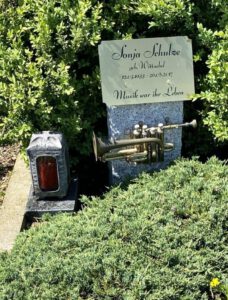 Grabrede für unsere Mutter Sonja Schulze Grab Schondorf: Katharina Wittnebel, Sonja Schulze